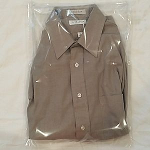 Large Van Heusen Tan Long Sleeve